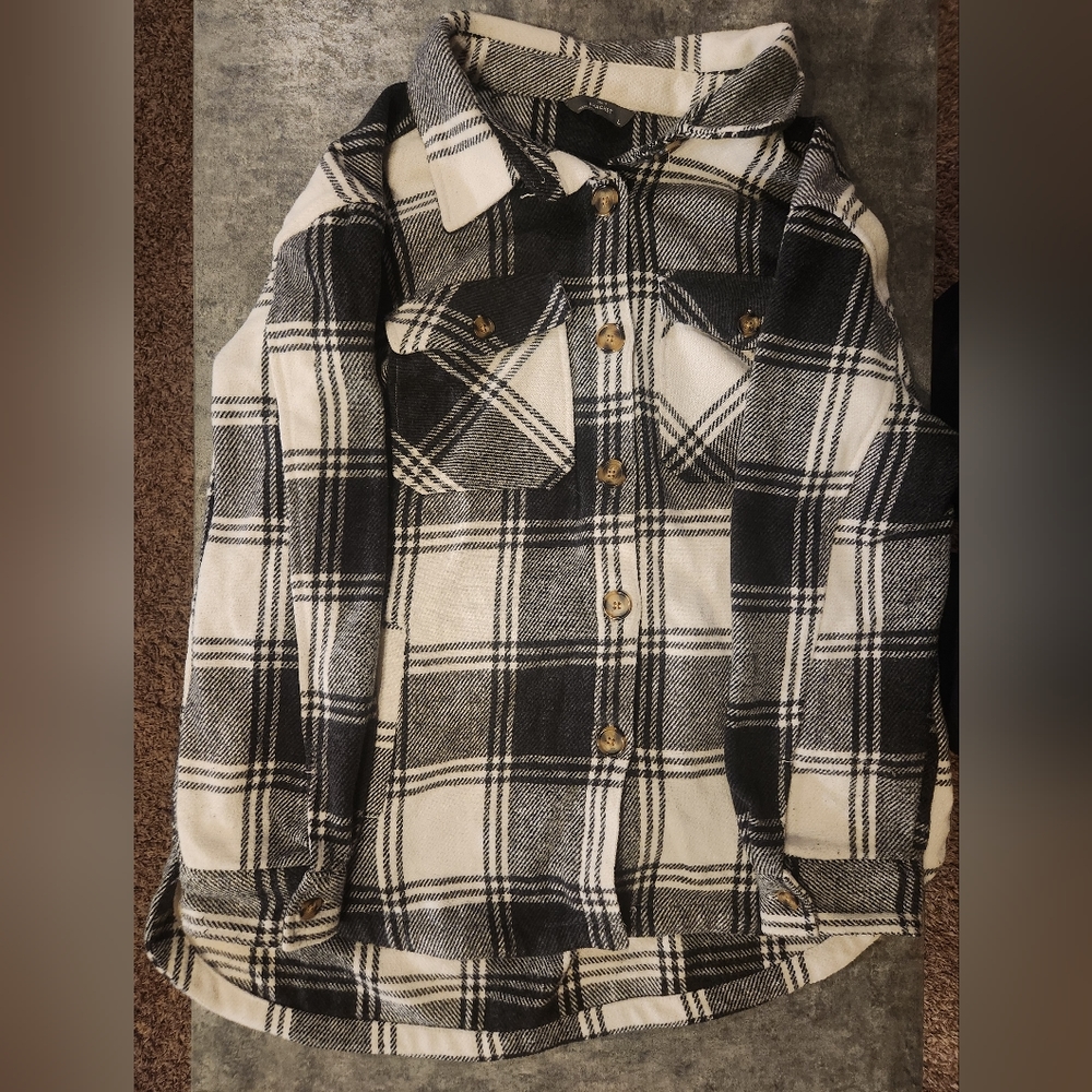 Plaid Flannel Shacket Shirt Jacket Womens Sz L Button Pockets Black White